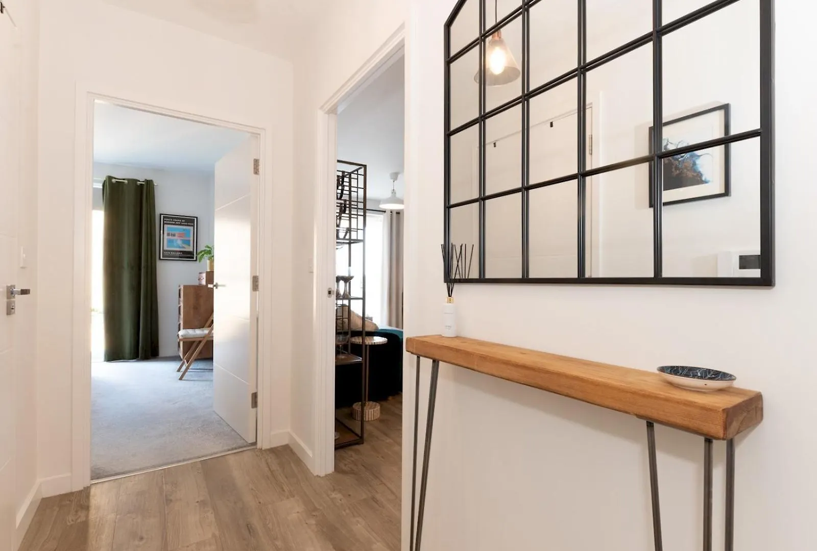 Pass The Keys Stylish Flat Near Charlton Station Apartment London