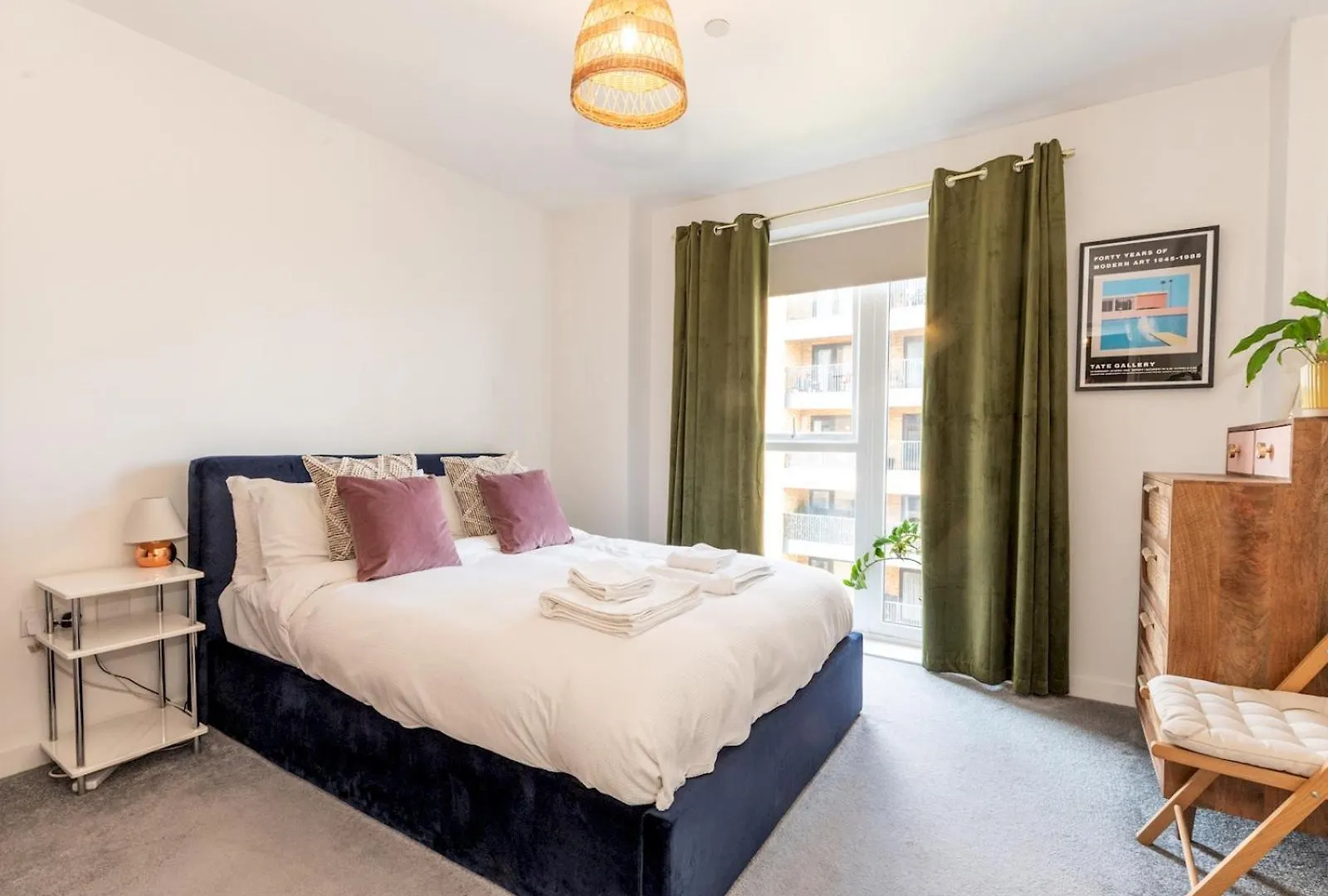 Pass The Keys Stylish Flat Near Charlton Station Apartment London