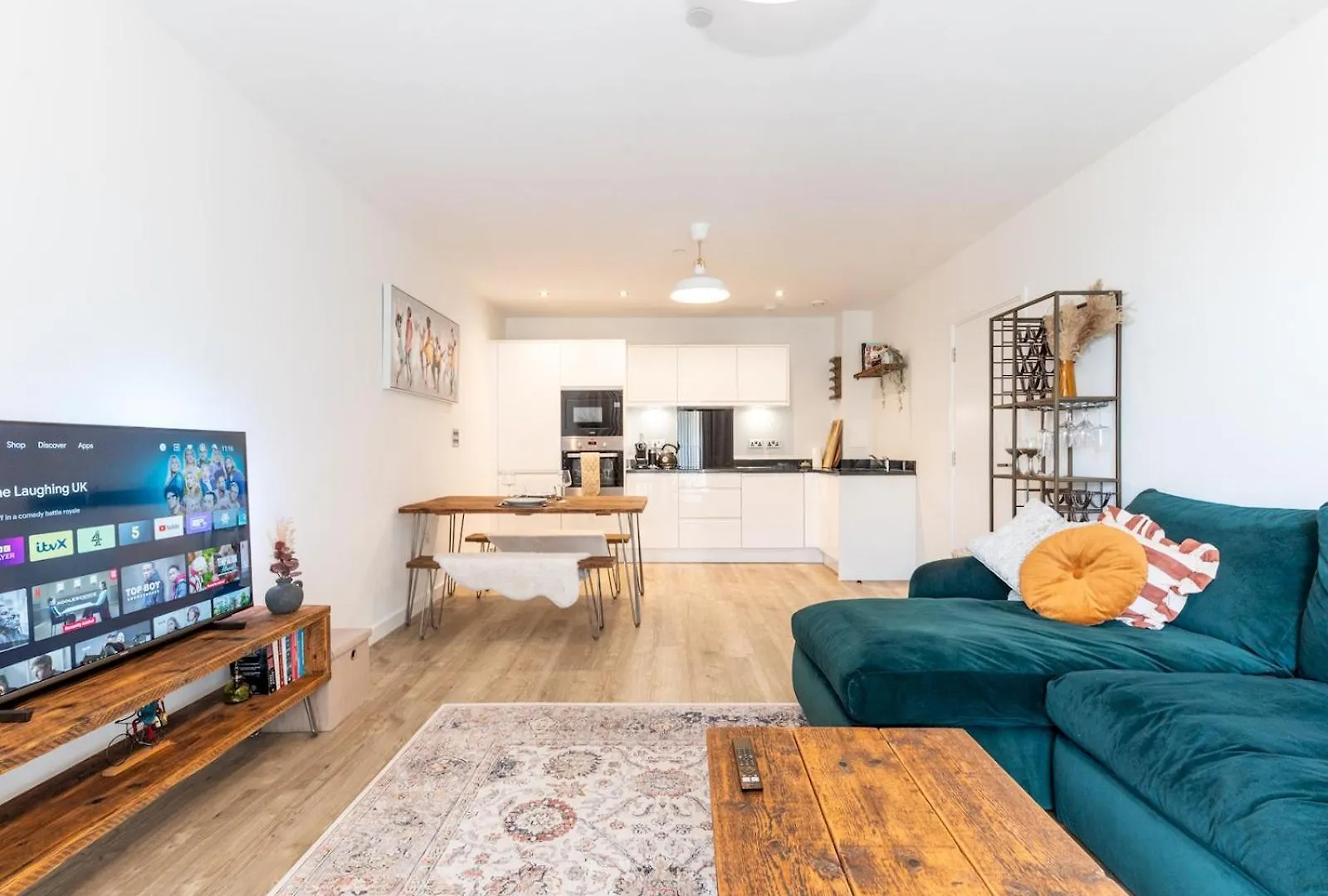 Pass The Keys Stylish Flat Near Charlton Station Apartment London
