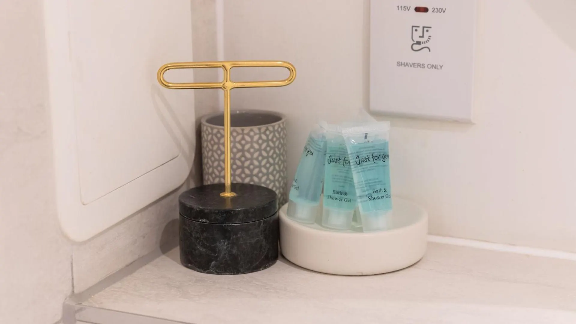 Pass The Keys Stylish Flat Near Charlton Station Apartment London United Kingdom
